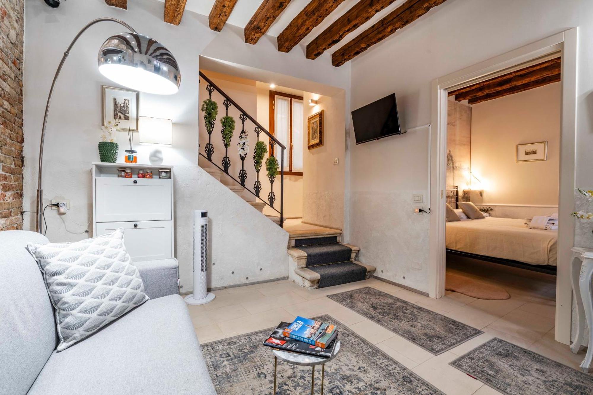 Ca' Pestrin Suite House - San Marco Square Венеция Екстериор снимка